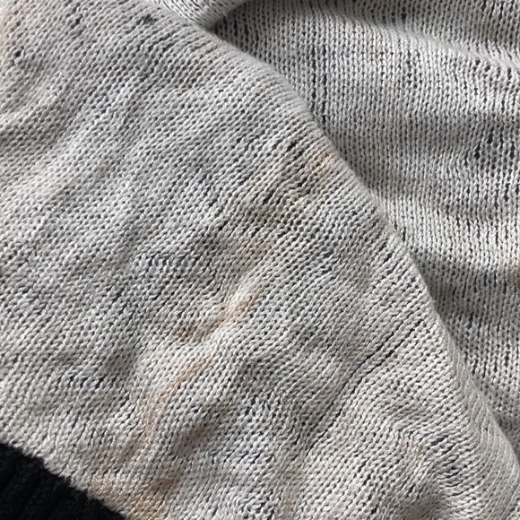 Heather B Rayon Lace Overlay V-neck Sweater! - Picture 9 of 10